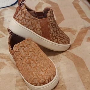 Baby dkny shoes